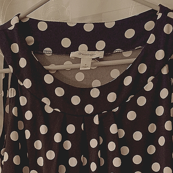 Dress Barn Sleevess Top - Picture 2 of 2